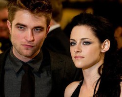 Pacaran Lagi, Kristen Stewart-Robert Pattinson Mesra Nonton Konser