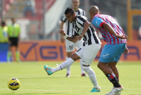 Juve Menang 1-0, Catania Protes
