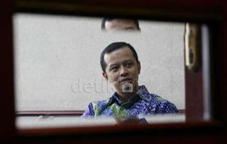 Dhana Widyatmika Minta Hakim Memvonis Bebas