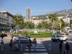 Dari Sirkuit F1 Monaco, Sampai Gadis Topless di Nice