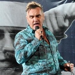 Ibunda Sakit, Morrissey Tunda 22 Konser di Amerika