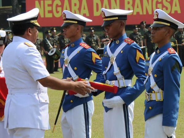 Panglima TNI lantik 405 Prajurit Taruna Akademi TNI