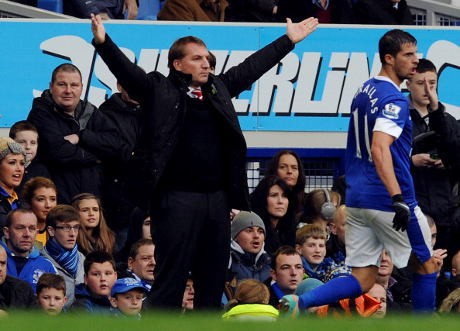 Gol Suarez Dianulir, Rodgers Kecewa