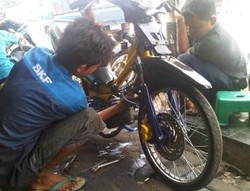 Aki Basah Versus Aki Kering, Pilih Mana?