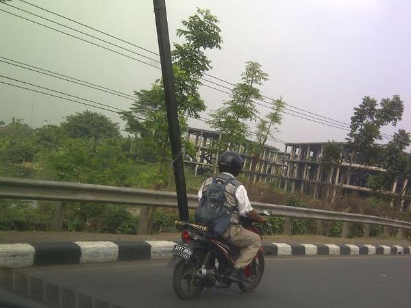 Motor Bawa Besi Panjang