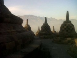 Borobudur di Pagi Hari, Cantik Banget!