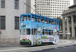 Lucunya! Trem Hello Kitty Berkeliaran di Hong Kong