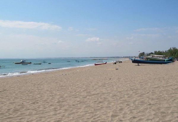 Aiih... Cantiknya Pantai Peninggalan Jerman di Bali