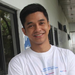 Bantah Pacari Mikha Tambayong, Adly Fairuz Siap Nikah di Usia 28