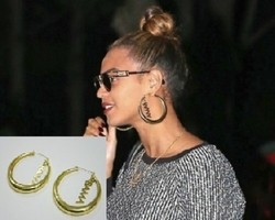 Dipakai Beyonce, Anting Obama Laris Manis