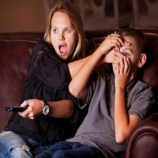 Mau Cepat Kurus Tapi Tak Kuat Lari? Nonton Saja Film Horor