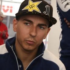 Pesan Ibu Lorenzo: Ngebut, tapi Jangan Sampai Crash!