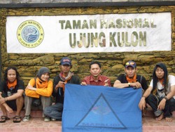 pesona birunya laut ujung kulon