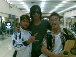Bertemu dengan gitaris pujaan :D