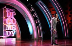 Tiket Acara Pandji, INDONESIA:, Habis Terjual dalam 35 Menit