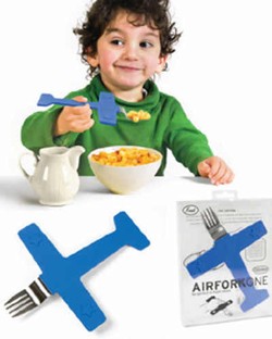 Wah, Ada Truk dan Pesawat Untuk Sendok Garpu Si Kecil!