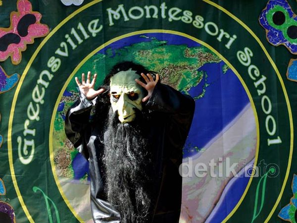 Siswa Sekolah National Plus Rayakan Halloween Siswa Sekolah National Plus Rayakan Halloween