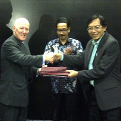 ITB-RIM Tawarkan Beasiswa S3, Berminat?