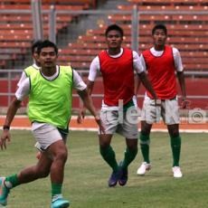 Nil Maizar Pulangkan Tiga Pemain