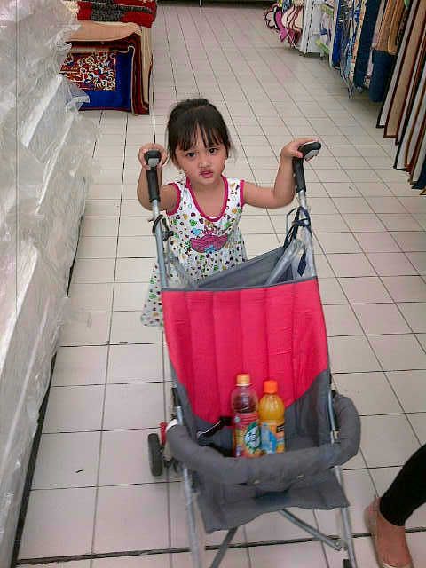 Davina Apple Sanyoto, 2,4 Tahun, Perempuan
