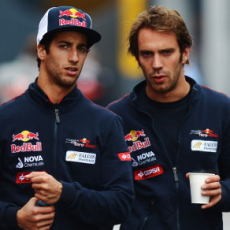 Dua Pebalap Toro Rosso Tunggu Kepastian Masa Depan