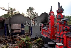 Prosesi Kremasi Korban Bentrok di Lampung Selatan Diwarnai Suasana Haru