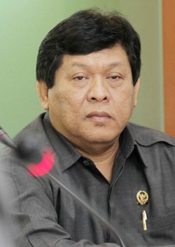 Dipastikan Gaji Naik Januari 2013, Hakim Diharapkan Lebih Profesional