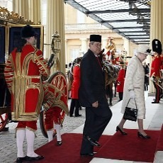 Didampingi Ratu Elizabeth II, Presiden SBY Naiki Kereta Kuda Kehormatan