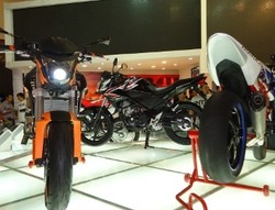 Ini 2 Gaya Modifikasi Honda CB150R StreetFire