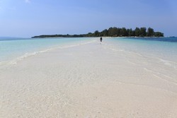 Stres? Saatnya Melarikan Diri ke Pulau Sepi