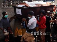Jenazah Korban Bentrok Lampung Dikremasi
