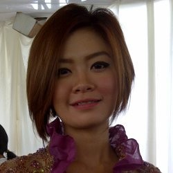 Merasa Masih Kecil, Gwen Tak Mau Buru-buru Susul Puri Menikah