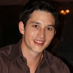 Mike Lewis Selalu Bilang Daddy Still Loves Mommy ke Anaknya