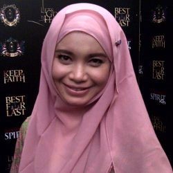 Masih Terikat Kontrak, Rossa Belum Bisa Berjilbab