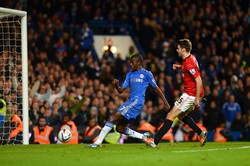 Ramires menjebol gawang MU pada menit 116. Shaun Botterill/Getty Images.