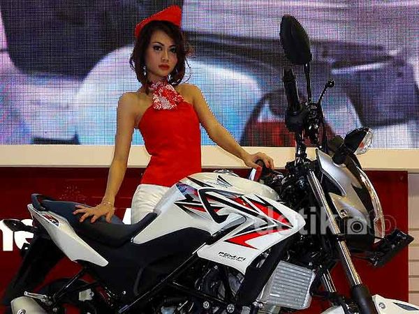 Penampakan Honda CB150R StreetFire