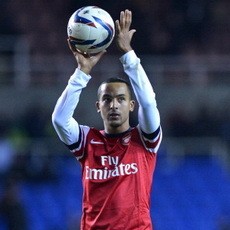 Wenger: Walcott Bisa Jadi Striker