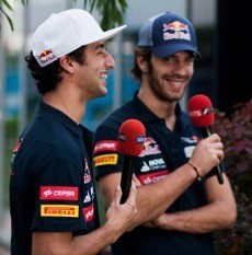 Toro Rosso Pertahankan Ricciardo & Vergne 
