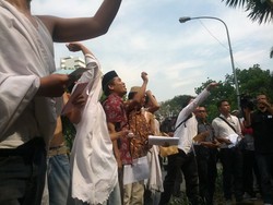 Rombongan Haji Menag Diprotes, Kemenag Jadi Sasaran Lempar Jumrah