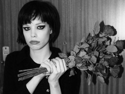 Vokalis Crystal Castles Kecam Katy Perry