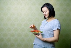 Stop Bayi Cacat Lahir dengan Asam Folat dan Vitamin B12