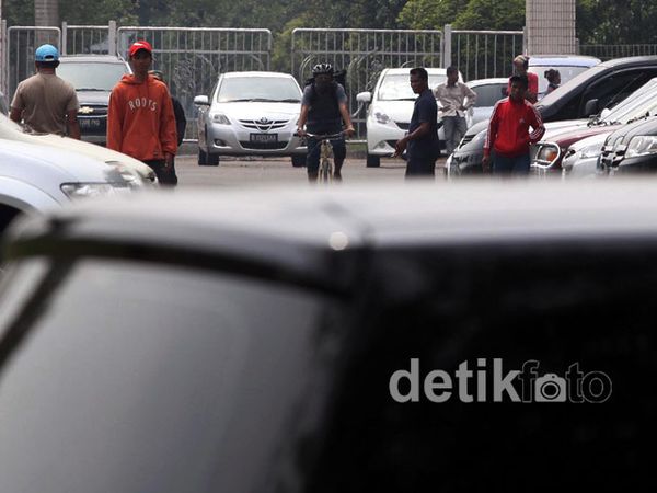 Pengunjung JCC Keluhkan Pungutan Parkir Liar