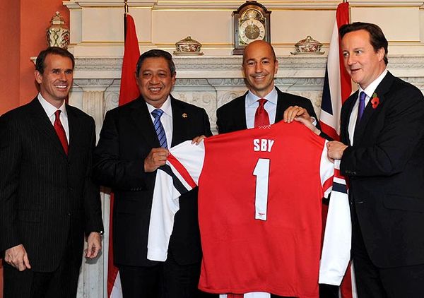 SBY Menjadi Pemain Arsenal