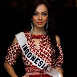 Reisa Kartikasari Siap Dinikahi Pangeran