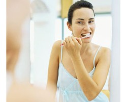 Terhindar Dari Bau Mulut dengan 6 Cara Ini