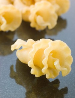 8 Bentuk Pasta Unik, Dari Bentuk Roda Hingga Lonceng! (2)