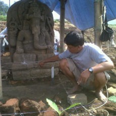 Batu Bata Tempat Dudukan Arca Ganesha Kuno Ditemukan