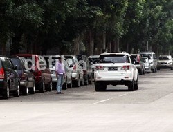 Memarkir Mobil adalah Kegiatan Berbahaya