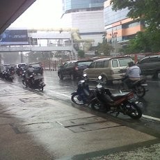 Pagi Menjelang Siang, Surabaya Diguyur Hujan
