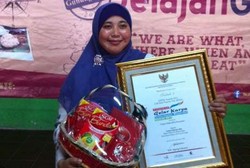 Bidan Listiyani & Inisiatif Sumur Bor untuk Kurangi Kematian Ibu dan Bayi